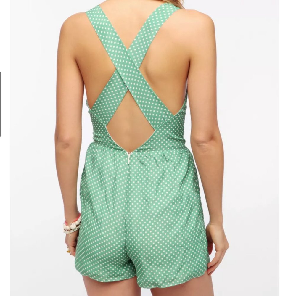 Pins & Needles |  Green Tie-Front Pinup Romper - Picture 2 of 7